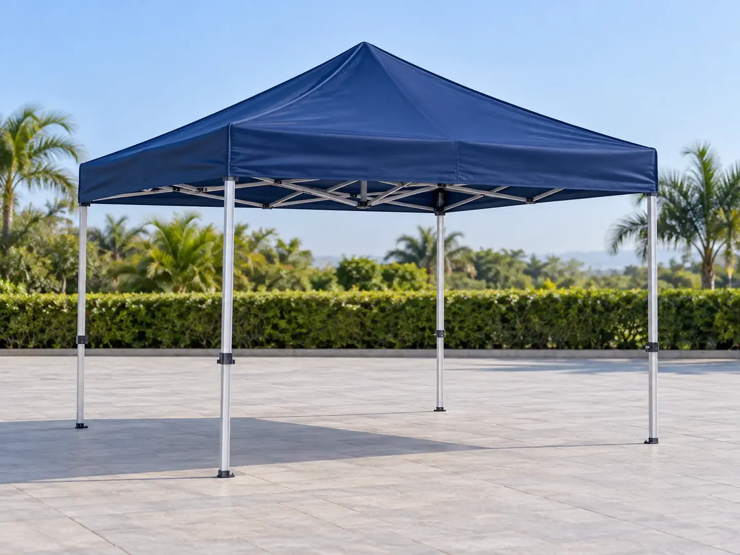 Tenda sanfonada com estrutura retrátil em área externa — imagem ilustrativa gerada por IA